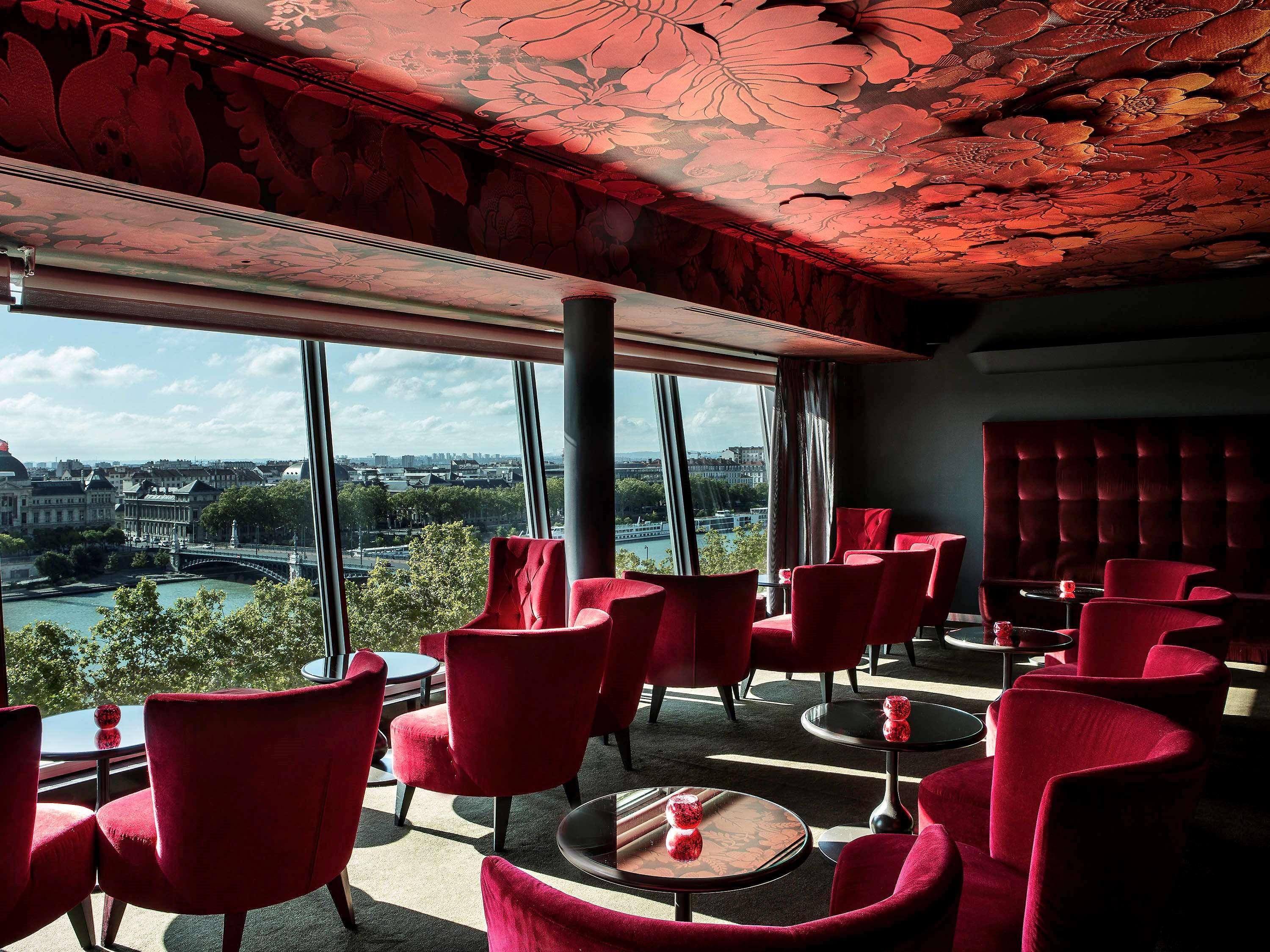 Sofitel Lyon Bellecour Hotell Eksteriør bilde The interior of the restaurant