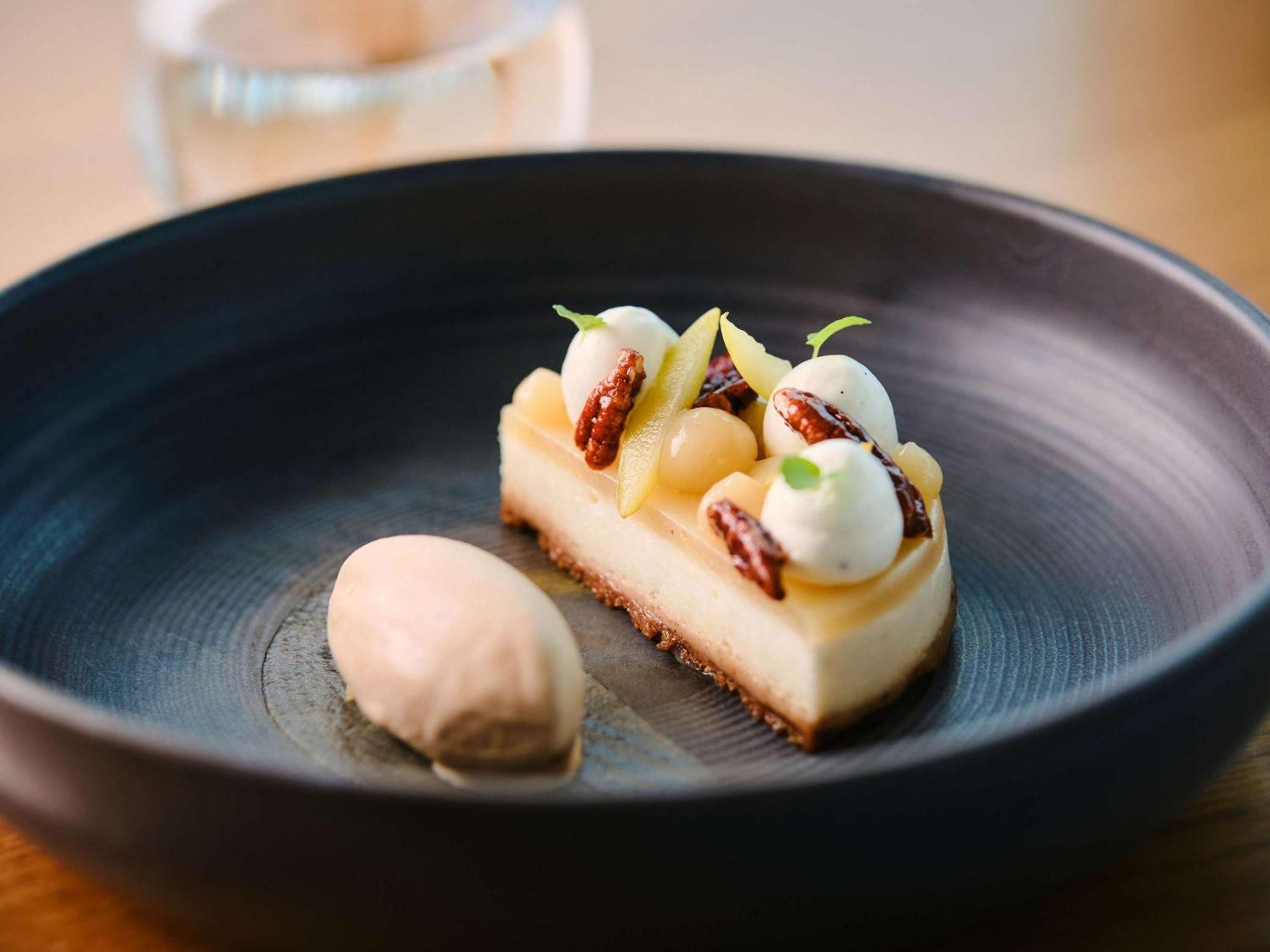 Sofitel Lyon Bellecour Hotell Eksteriør bilde A cheesecake