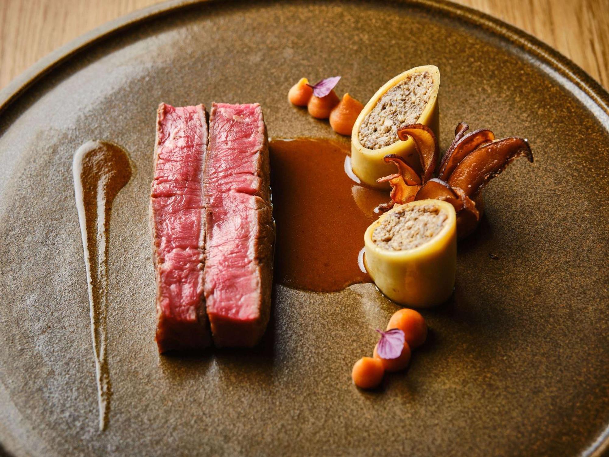 Sofitel Lyon Bellecour Hotell Eksteriør bilde A dish at the restaurant